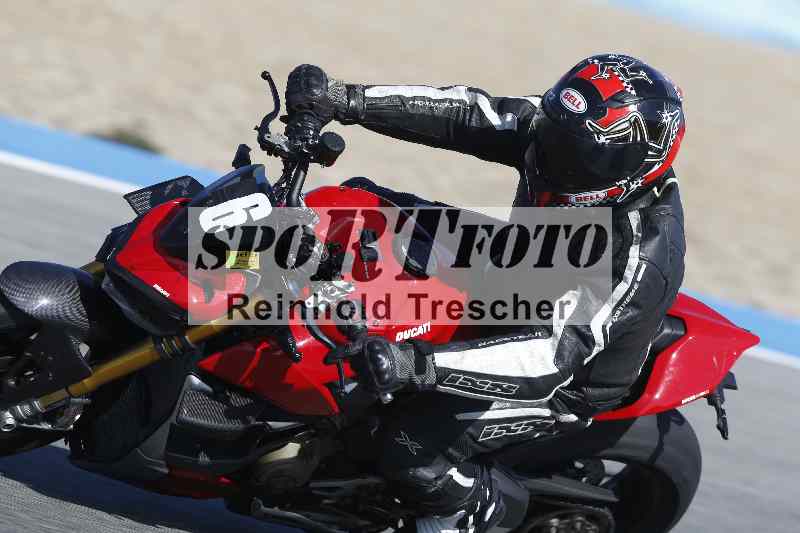 /Archiv-2024/02 29.01.-02.02.2024 Moto Center Thun Jerez/Gruppe gruen-green/6